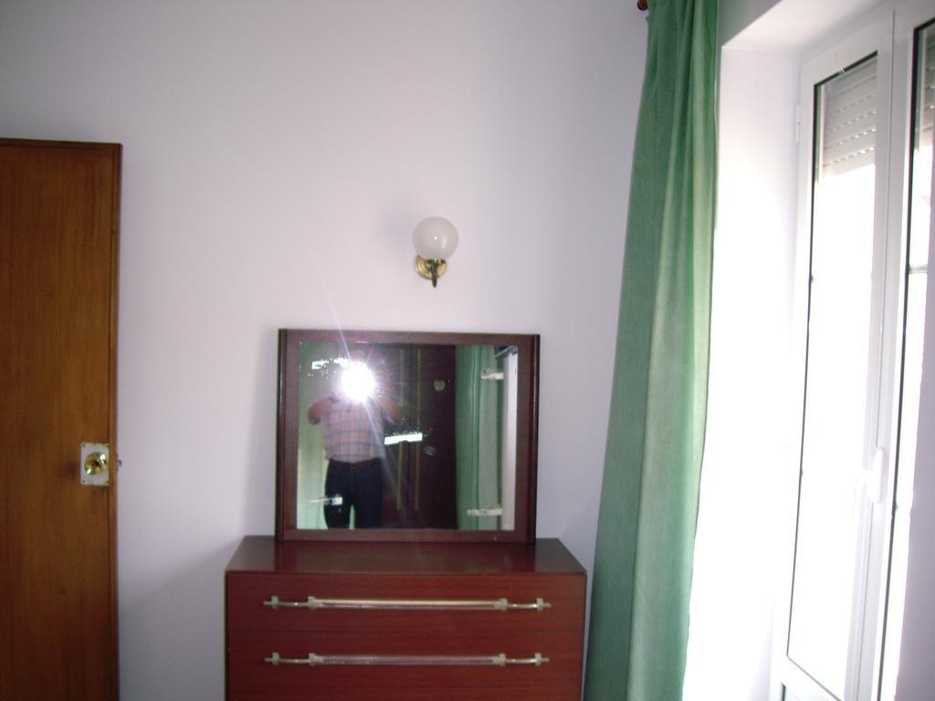 Residencial Camoes Acomodação com café da manhã Lisboa Quarto foto