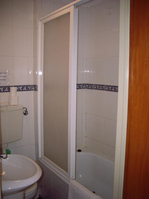 Residencial Camoes Acomodação com café da manhã Lisboa Quarto foto